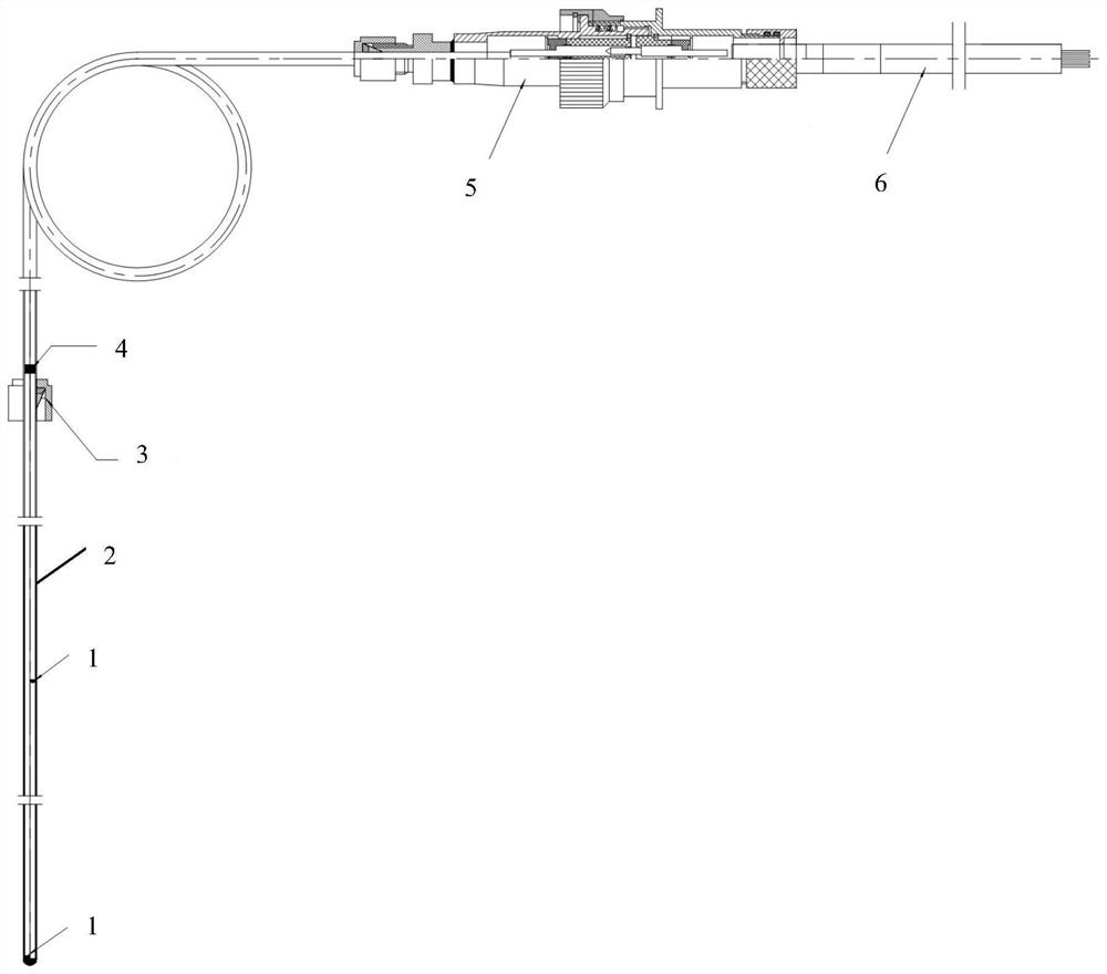 Sensor for measuring temperature in oil pipe