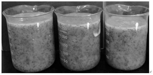 Preparation method and liquid preparation method of integrated self-crosslinking thickening agent modified polymer for fracturing