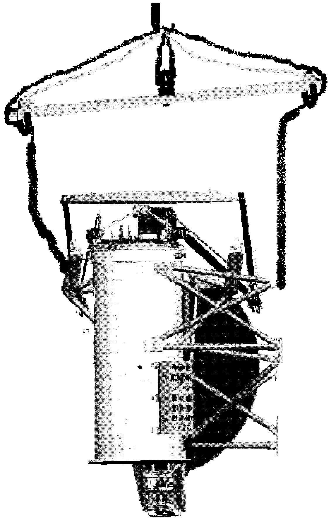 Satellite load single-point vertical hoisting device