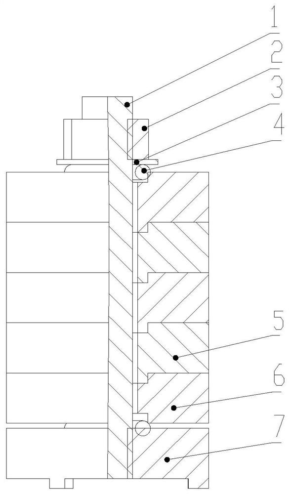 A stacked damping mechanism based on tuned mass damper