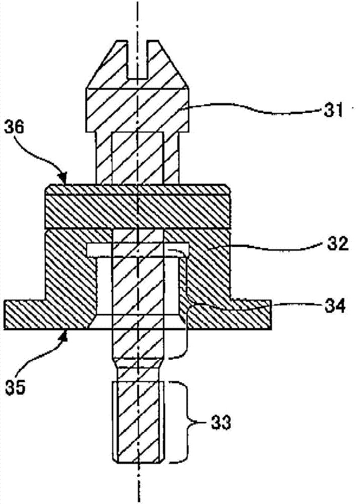 A glass substrate lamination tool, a glass substrate end surface polishing method, and a manufacturing method of the glass substrate