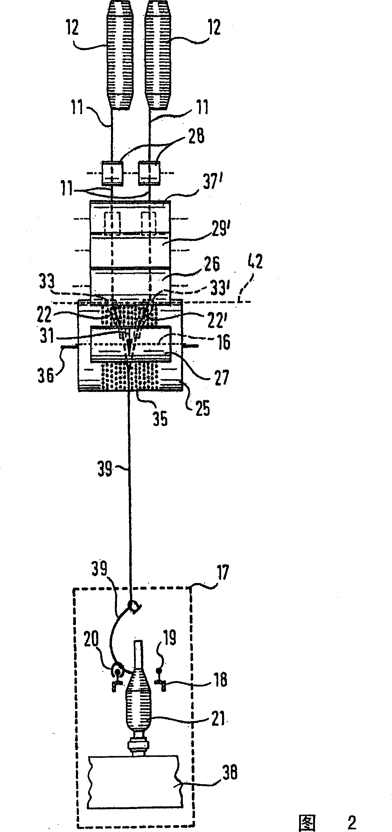 Spinning machine with multi-stage drafting compression unit