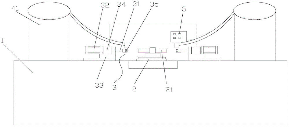 Automatic welding device for connection lugs of barrel body