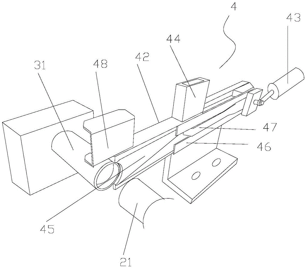 Automatic welding device for connection lugs of barrel body