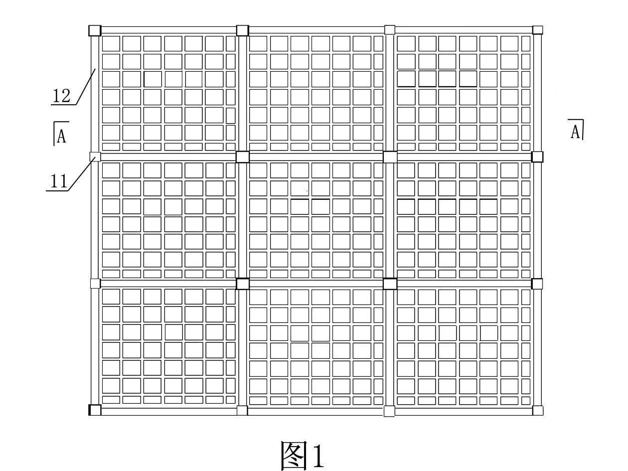 Phase change material (PCM) cast-in-place reinforced concrete large-size sandwiched floor and construction method thereof