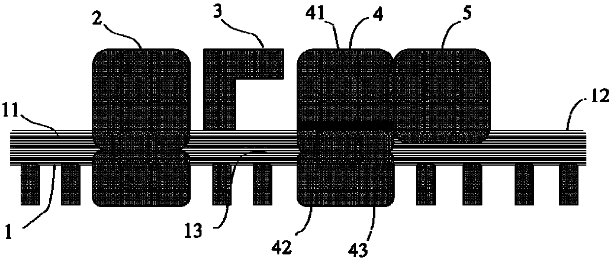 Dehumidification and deoxidation packaging device for perovskite/silicon laminated solar cell assembly