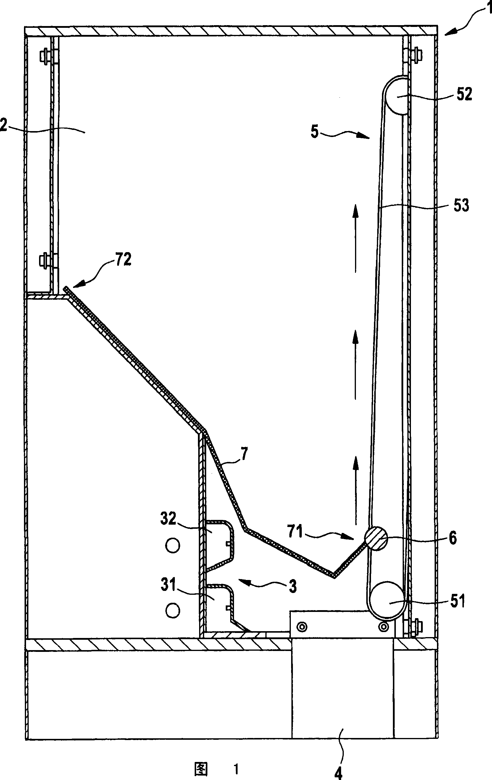 Storage apparatus and method for reducing local pressure in a storage apparatus