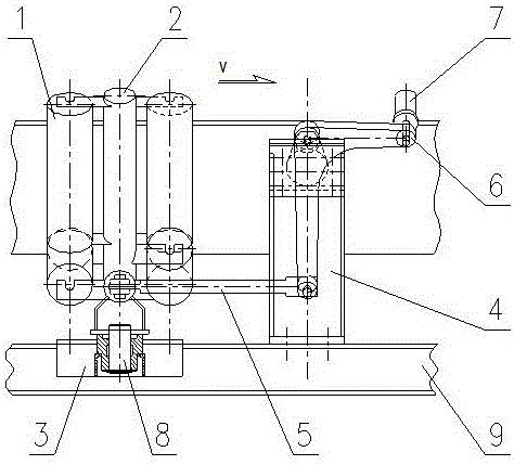 Staggered automatic deviation-rectifying device for belt conveyor
