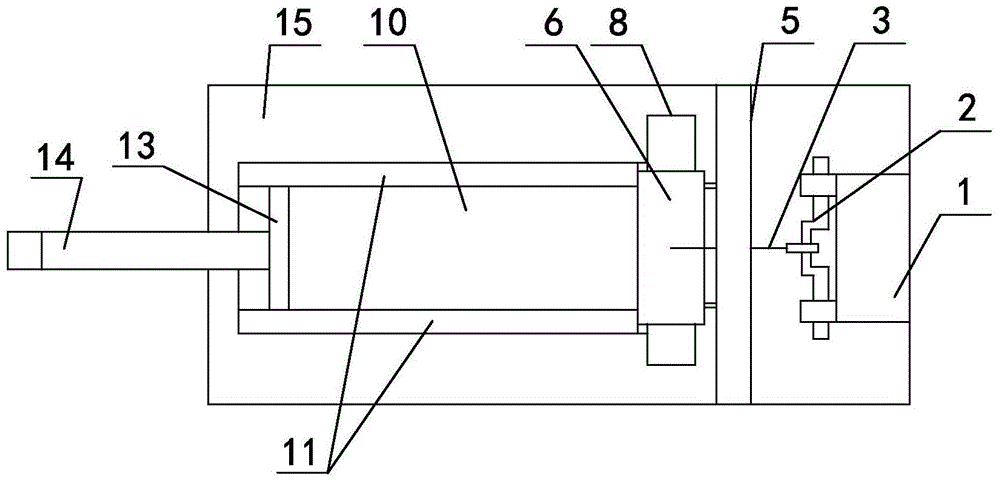 Vine type hay cutting extruding mixing device with rapid feeding assembly