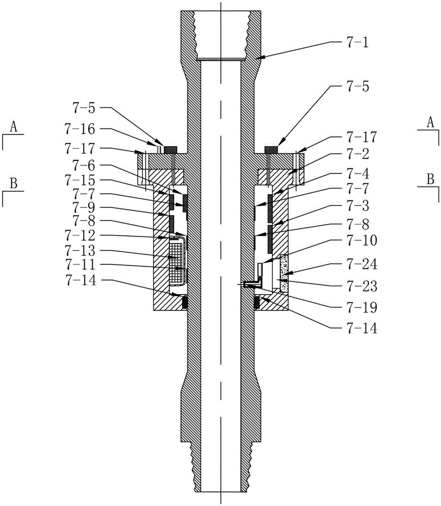 Engineering parameter measurement while drilling device of deep water drill string