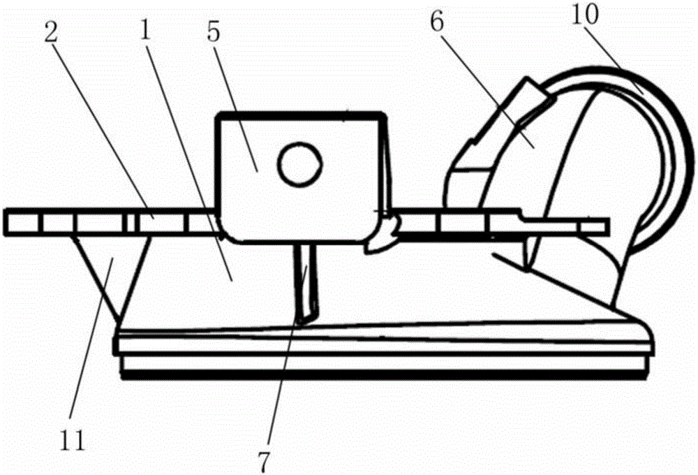 Gas outlet end assembly of exhaust system of automobile engine and production technology thereof