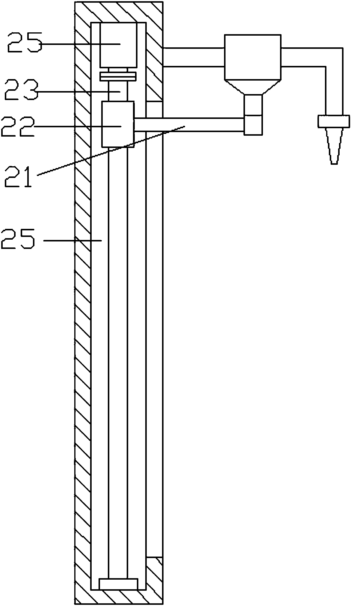 Liquid filling machine capable of ascending and descending