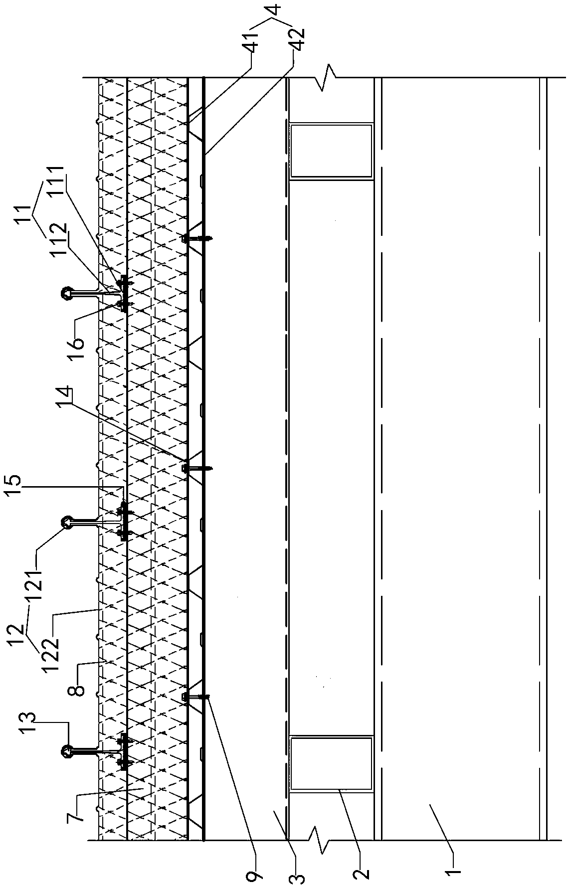Crest fixed metal roof structure and construction method thereof