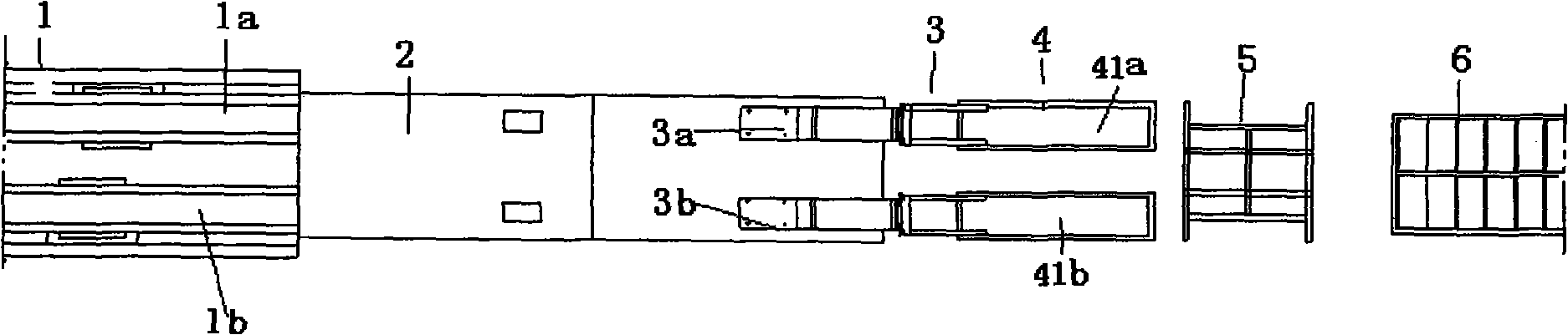 Mould mechanism capable of detecting extrusion traction on-line and extruder thereof