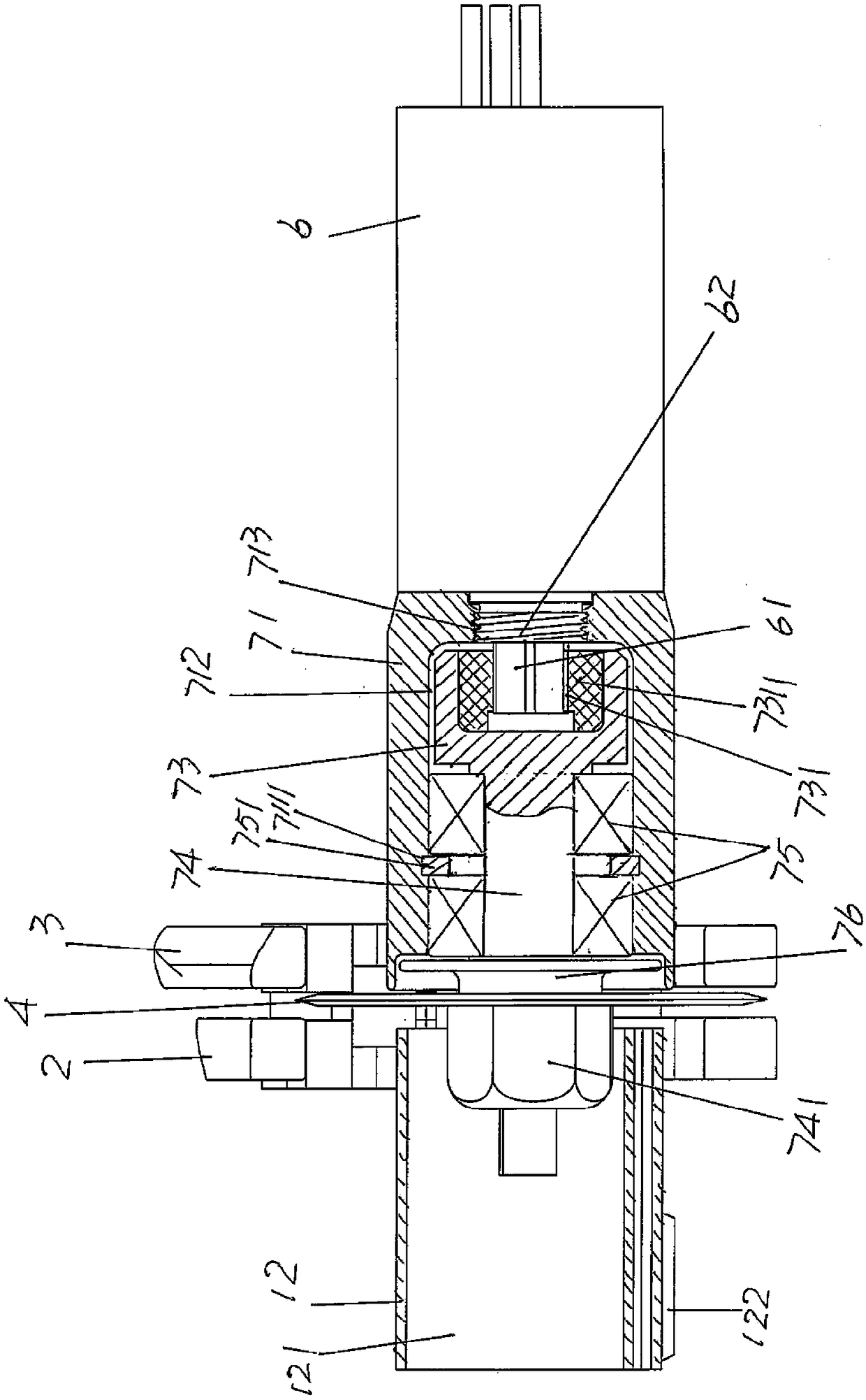 Weft yarn cutting device for rapier loom