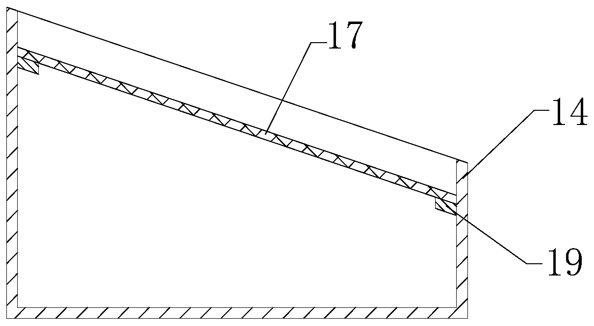 Straw smashing and returning device with function of spraying straw rotting agent