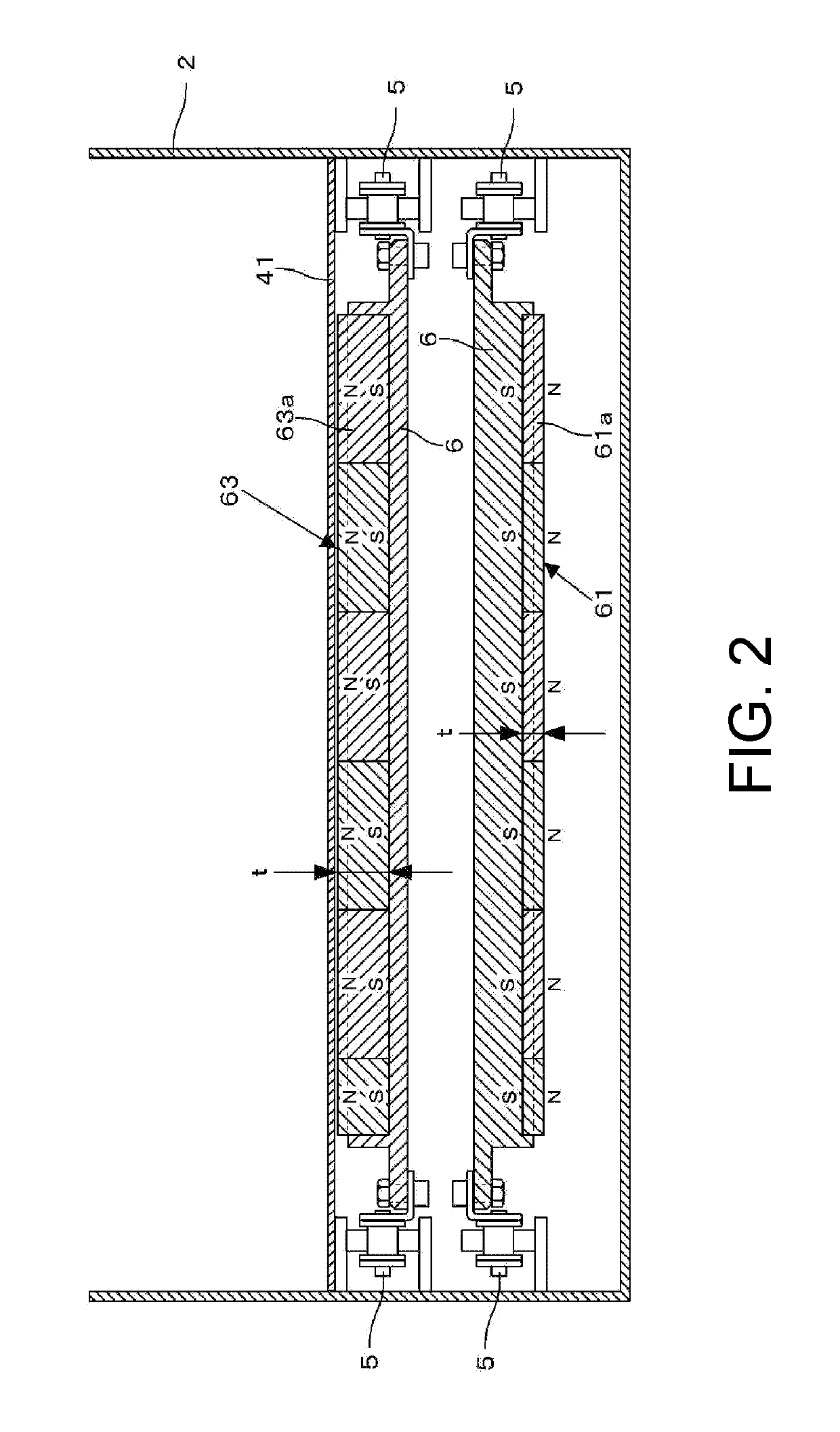 Magnetic chip conveyor