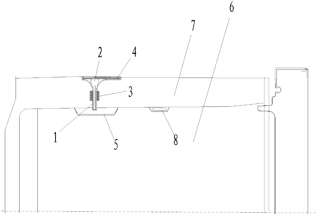 Refrigerator and moisture-preserving device