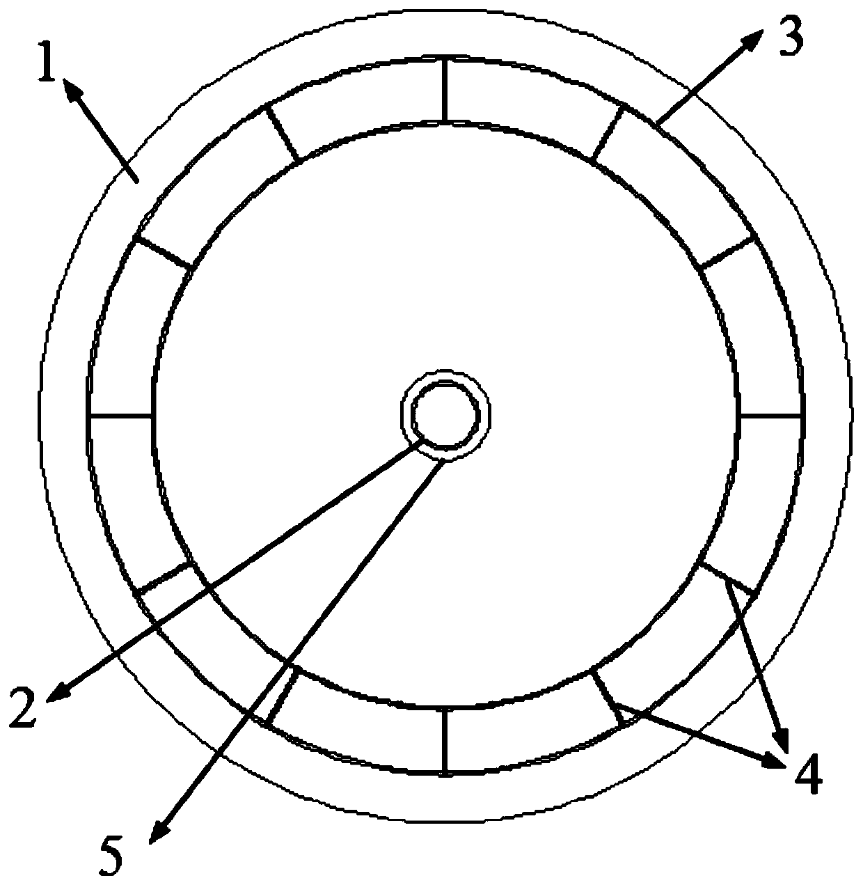 Liquid antenna with reconfigurable directional diagram