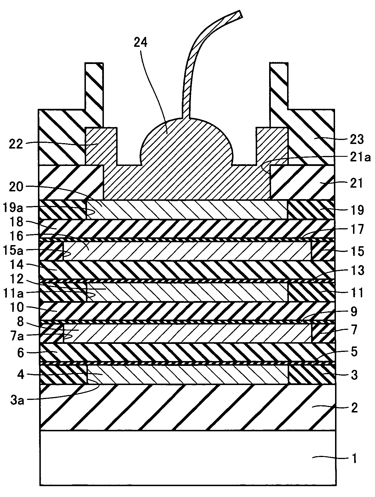 Semiconductor device which employs an interlayer insulating film of a low mechanical strength and a highly reliable metal pad, and a method of manufacturing the same
