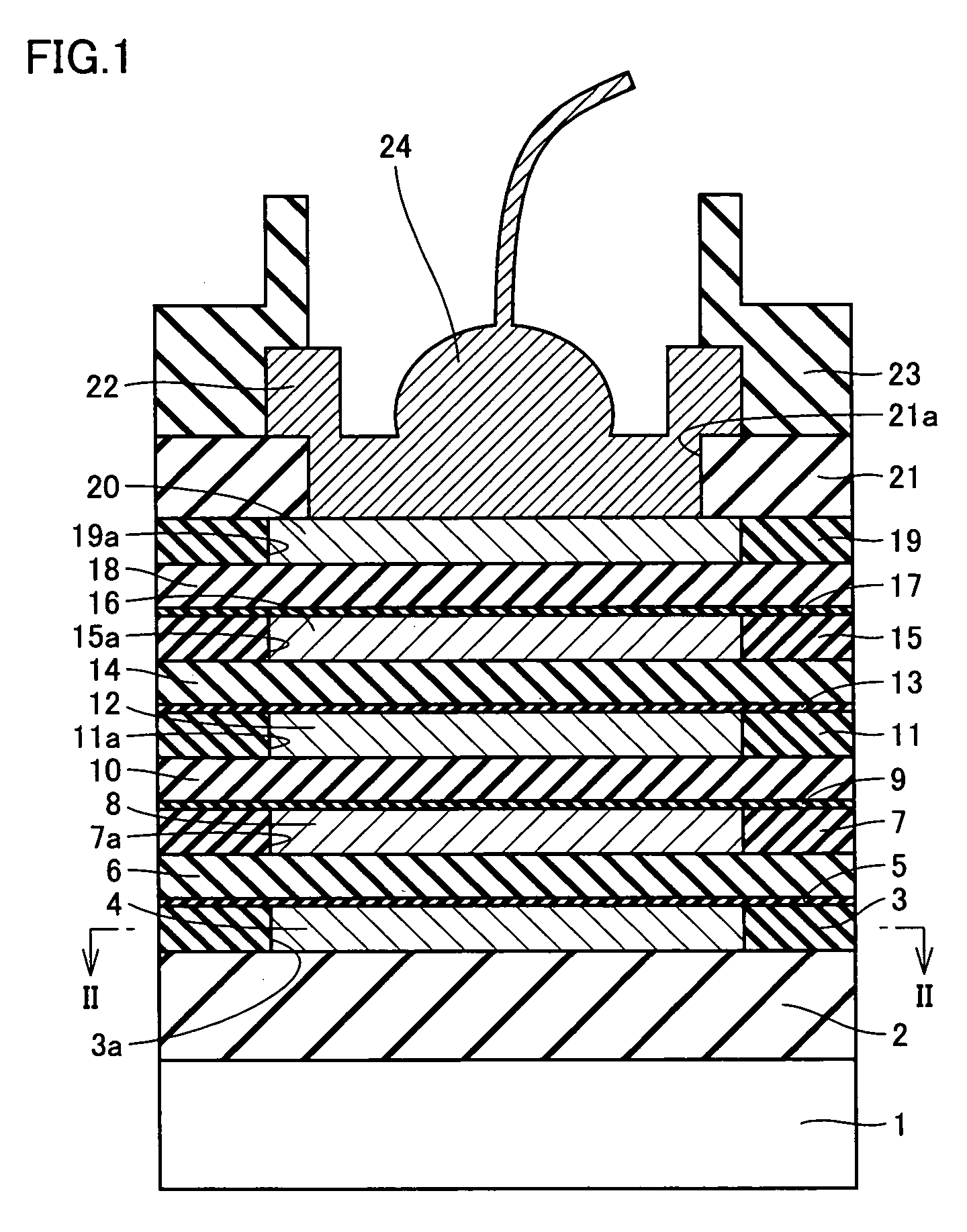 Semiconductor device which employs an interlayer insulating film of a low mechanical strength and a highly reliable metal pad, and a method of manufacturing the same