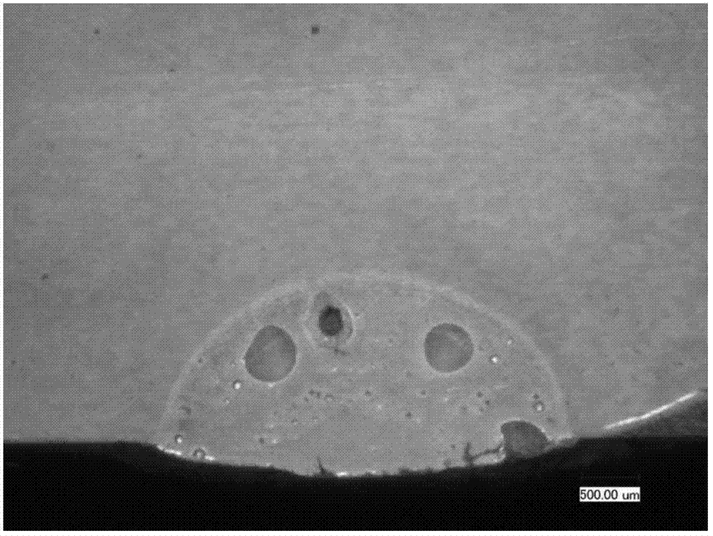 Laser welding method capable of avoiding slag inclusion and improving laser absorptivity of aluminum alloy