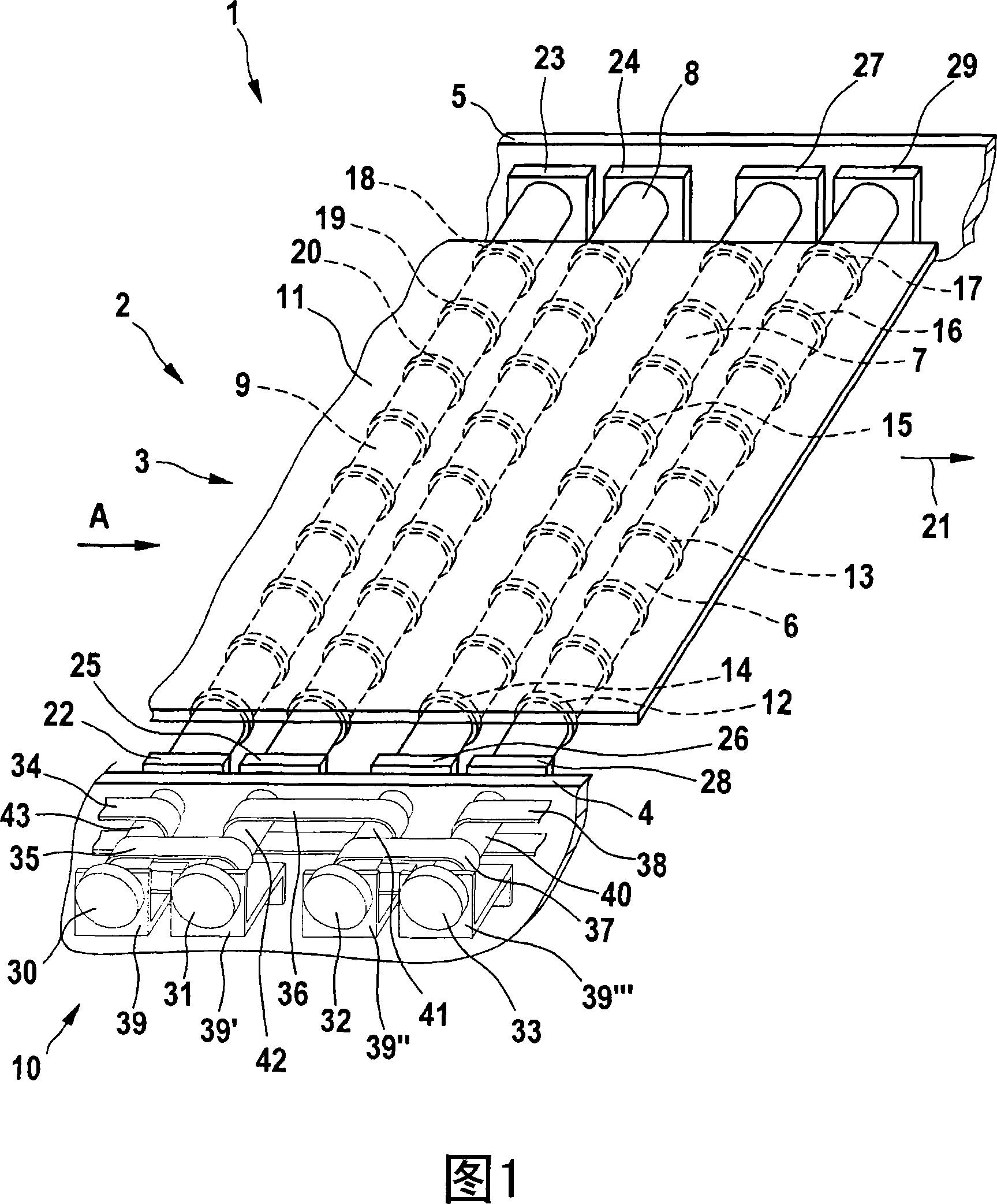 Vaccum coating apparatus having the transmission roll for the transmission plate substrate