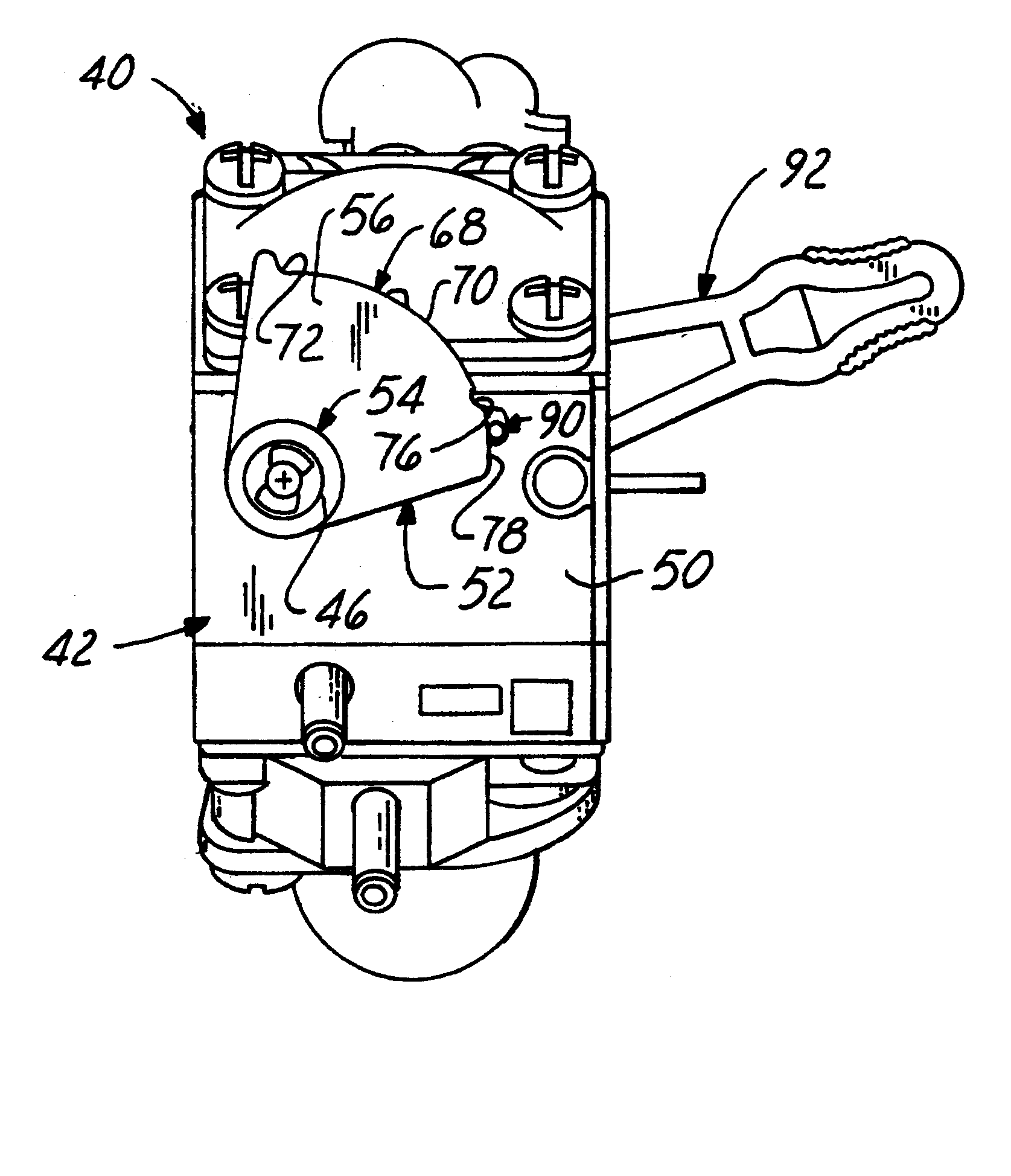 Carburetor throttle control detent mechanism