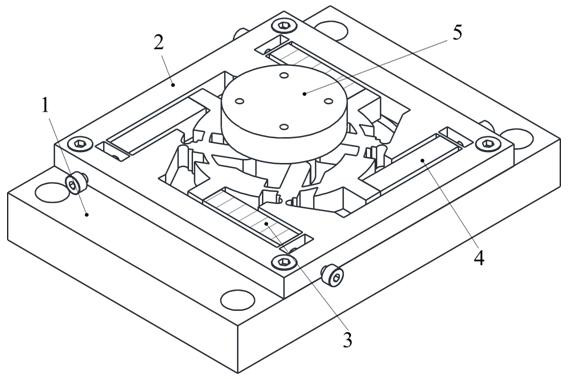 Piezoelectric actuator and control method to improve performance based on quadruped coupling motion