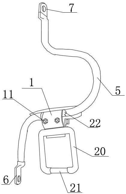 Outdoor high-voltage cable head grounding structure and method