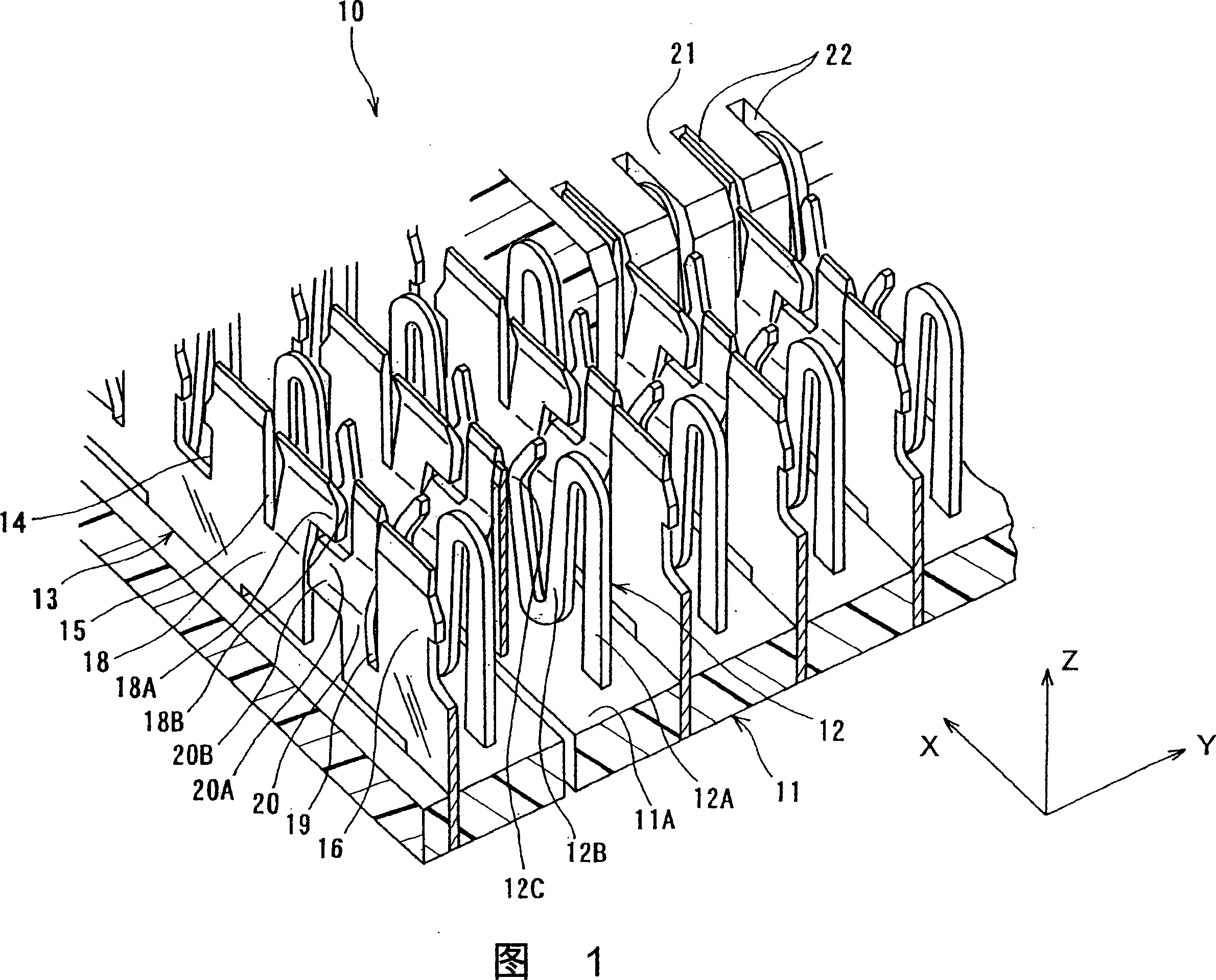 Electrical connector having ground planes
