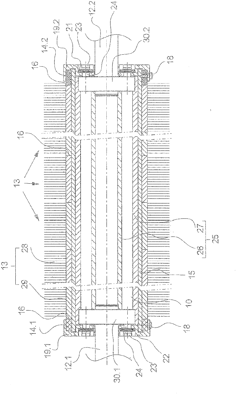 Device for cleaning a functional surface for guiding or treating a material web