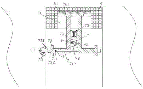 Municipal bridge expansion joint covering device convenient to install