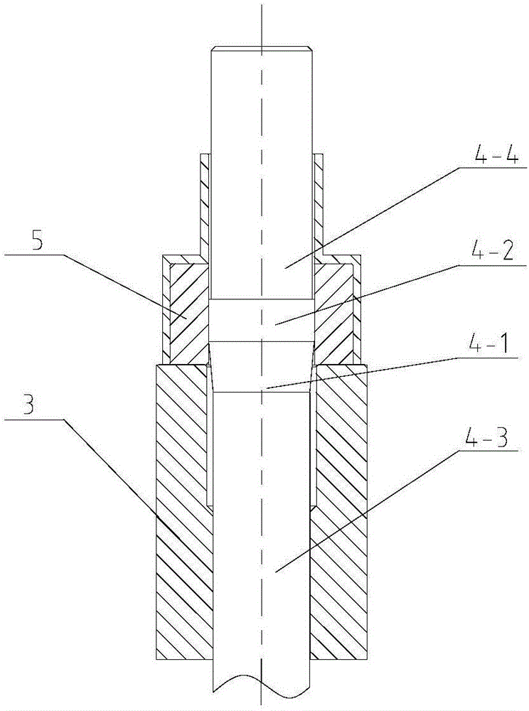 Diameter-expanding device for shape memory alloy reducing tube joint