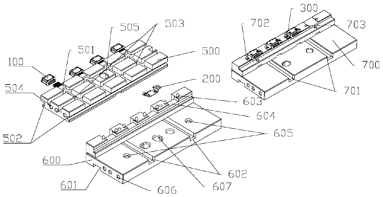 Automatic feeding device and method of riveting column for riveting charging connector