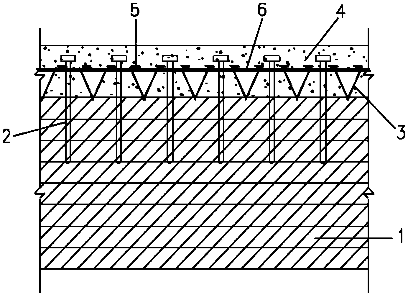 Combined beam of engineered wood, profiled steel sheet and light-weight aggregate concrete and production and installation method of combined beam