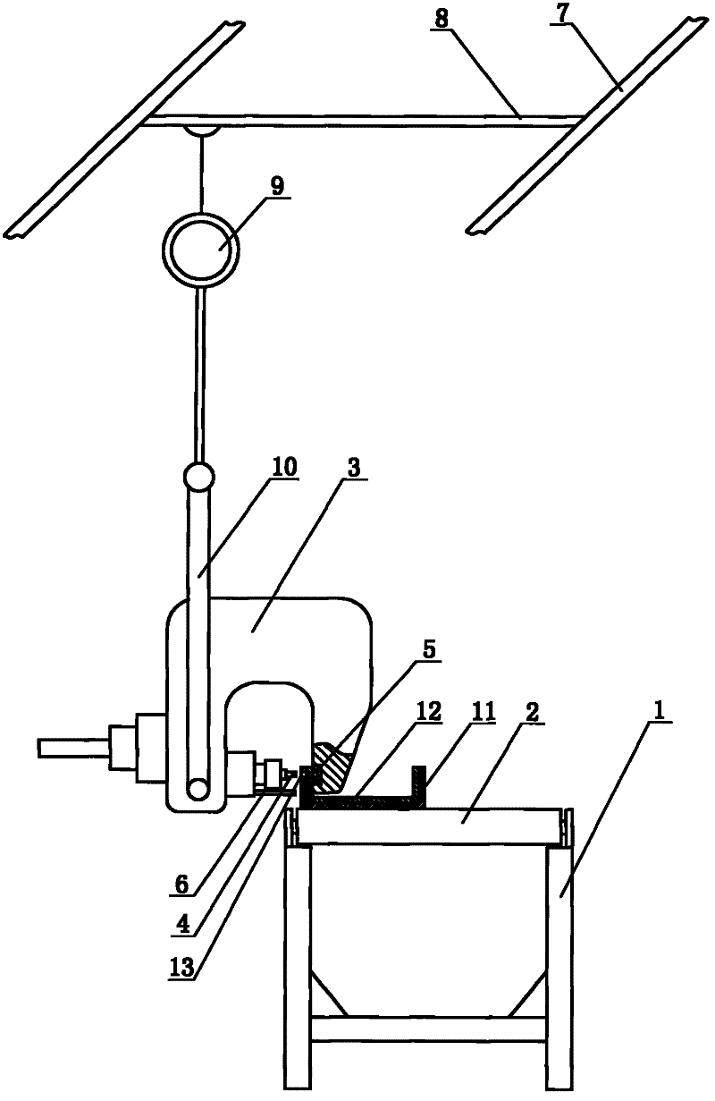 Method and device for machining airfoil hole on two-layer beam lining girder of automobile frame