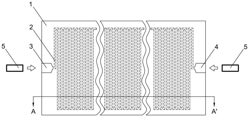 Flexible micro-chromatographic column with thin metal inner lining and preparation method thereof