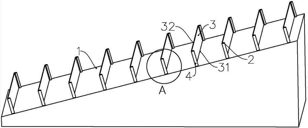 Inclined shaft pavement structure and laying method
