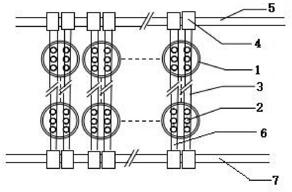 Large-diameter silo uniform discharging and coal blending device and method