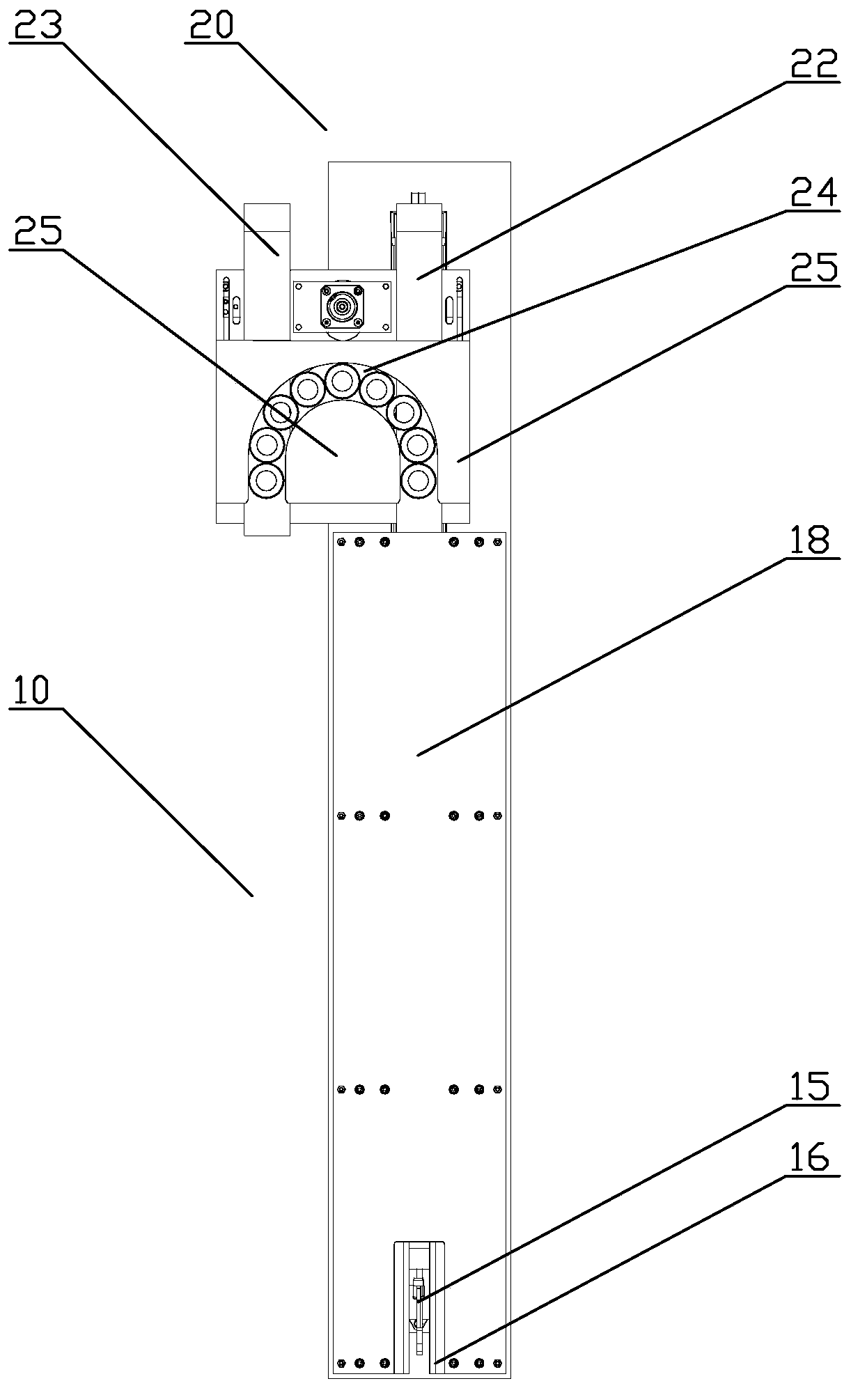 An entire row reversing conveying device