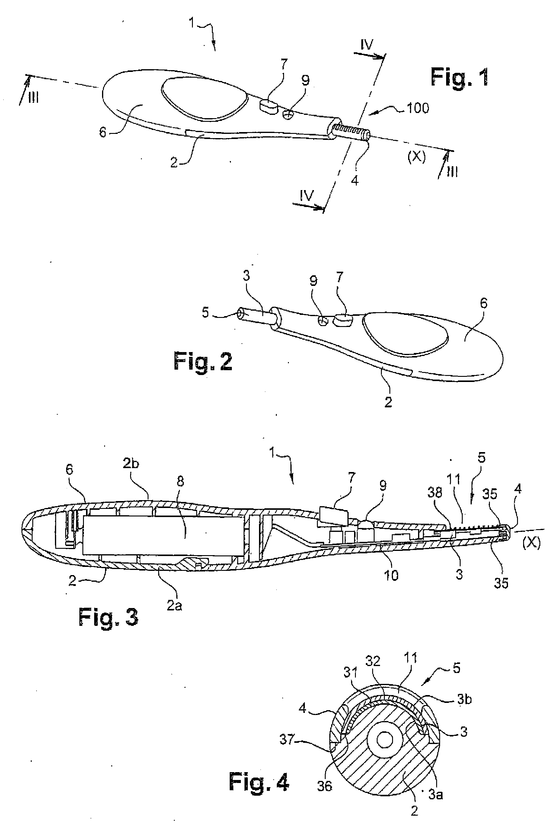 Applicator for applying a cosmetic composition to human keratinous materials