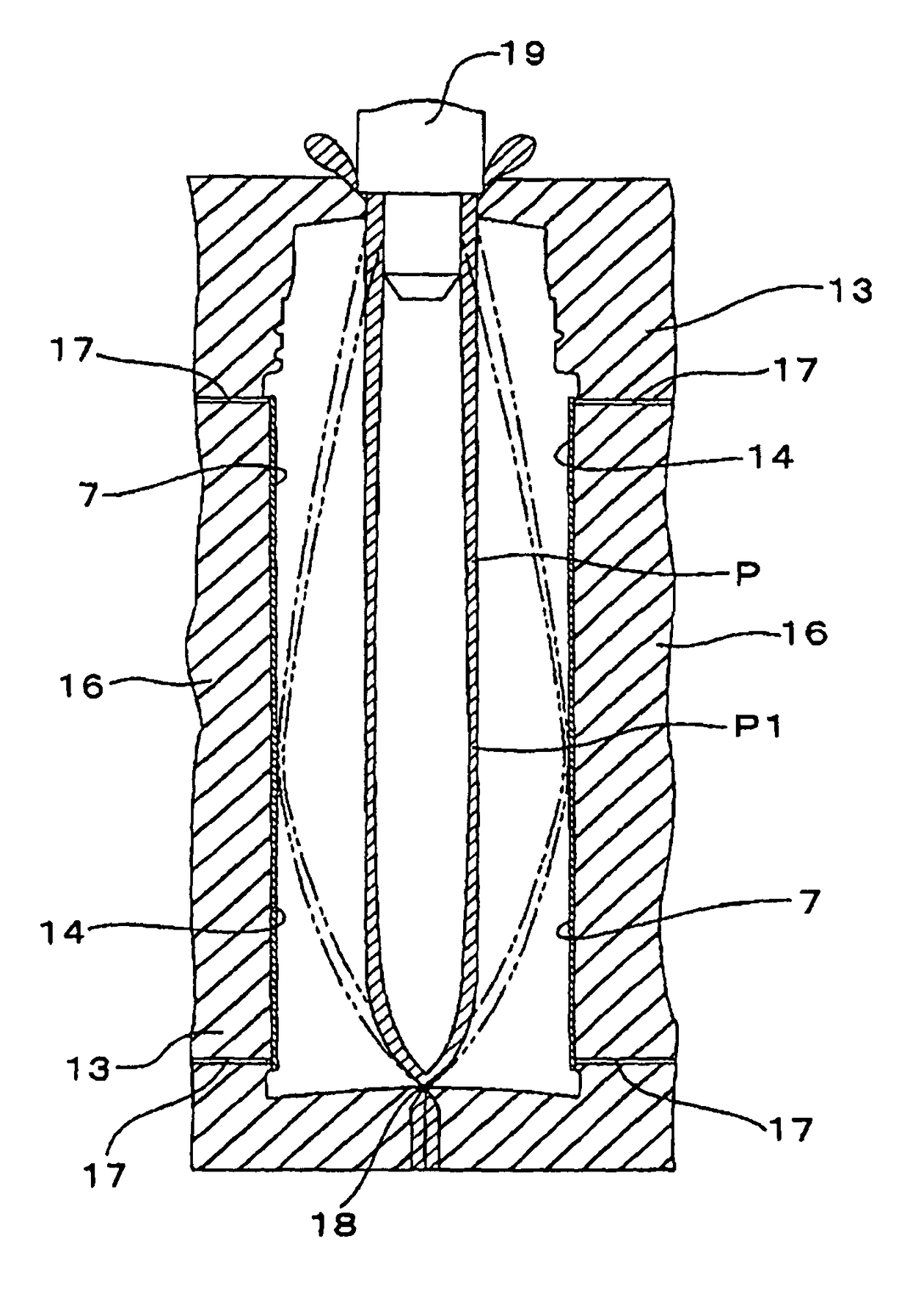 In-mold labeled container and molding process thereof