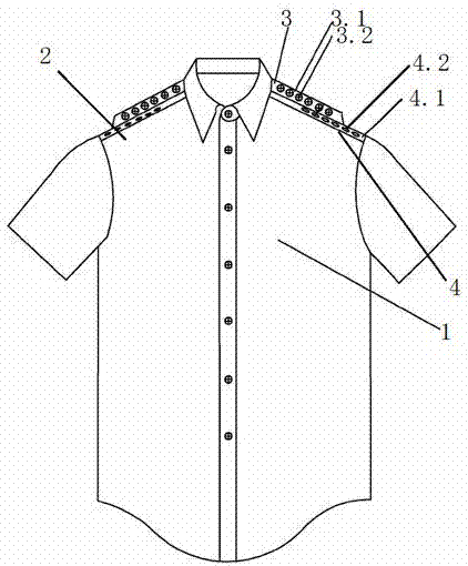 Triple flame-retardant clothing provided with telescopic shoulders