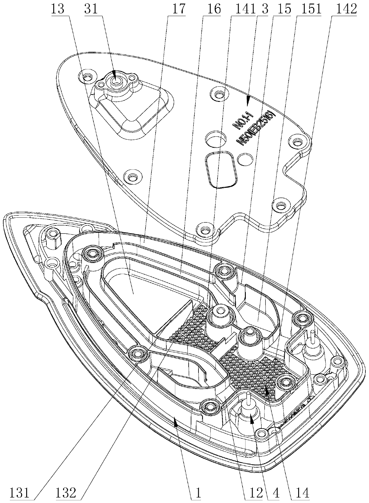 Base plate assembly of steam iron
