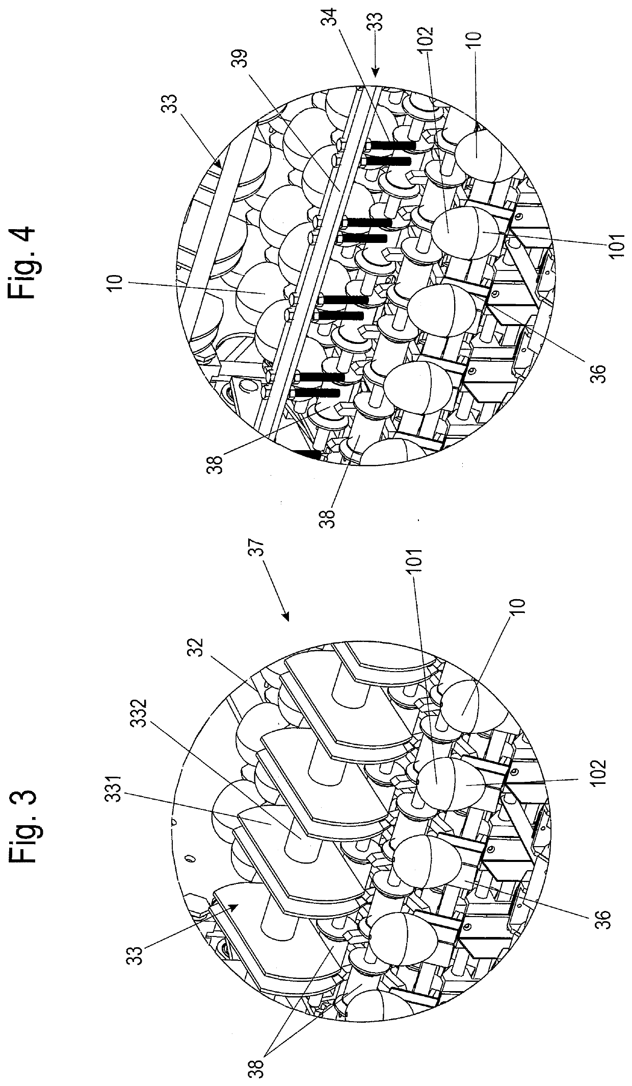 Egg-orienting station for orienting eggs, and apparatus for transporting and packaging eggs