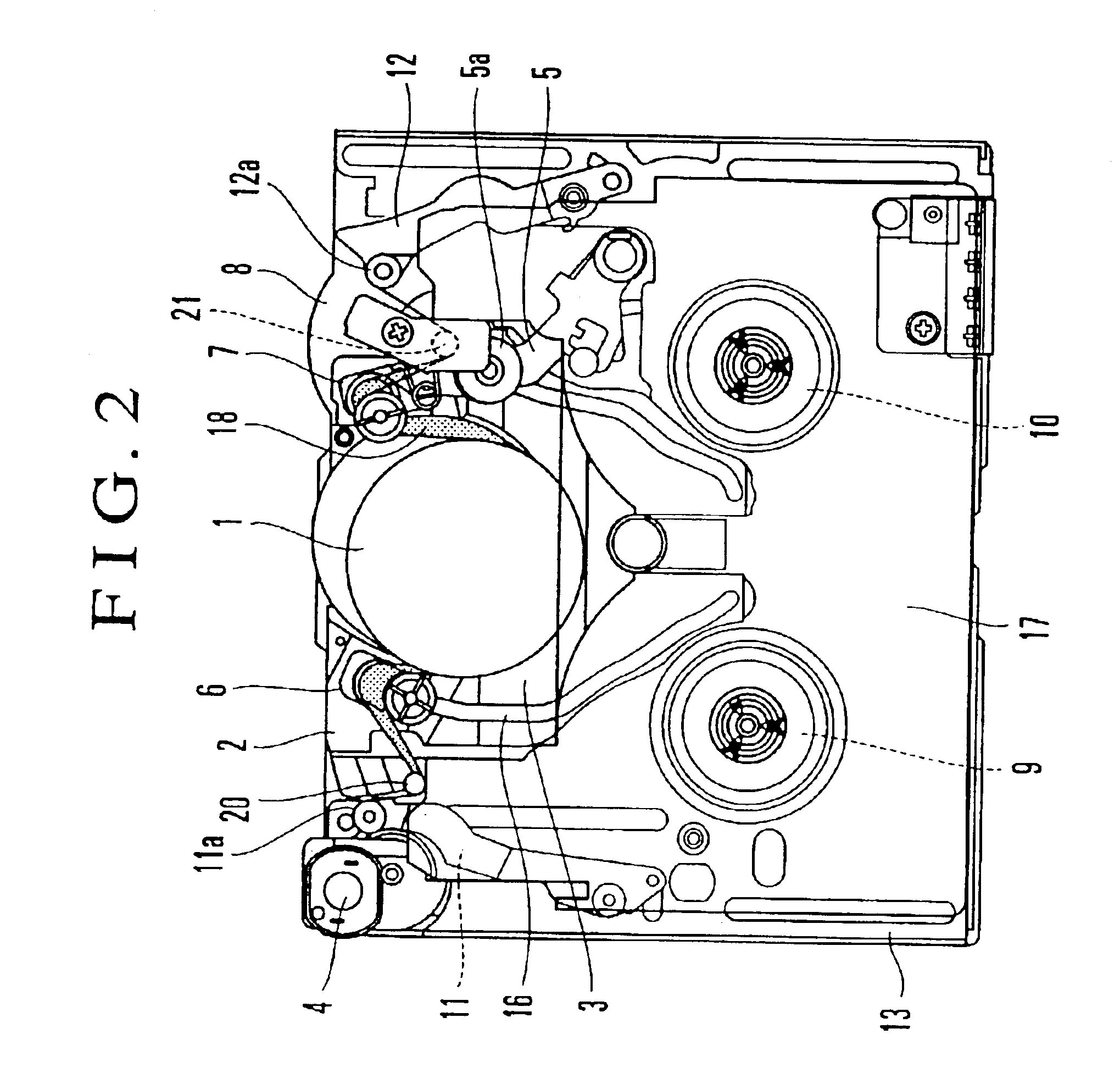 Recording/reproducing apparatus with reduced number of guides posts