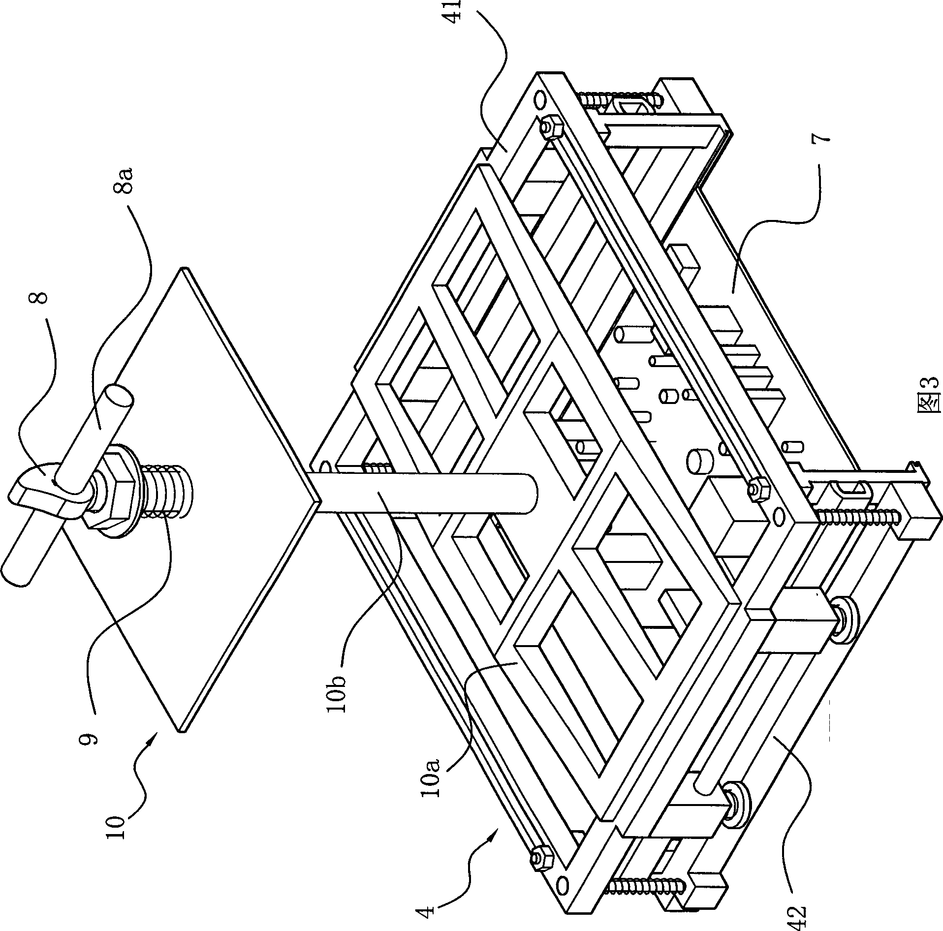Automatic disassembling device of circuit board device