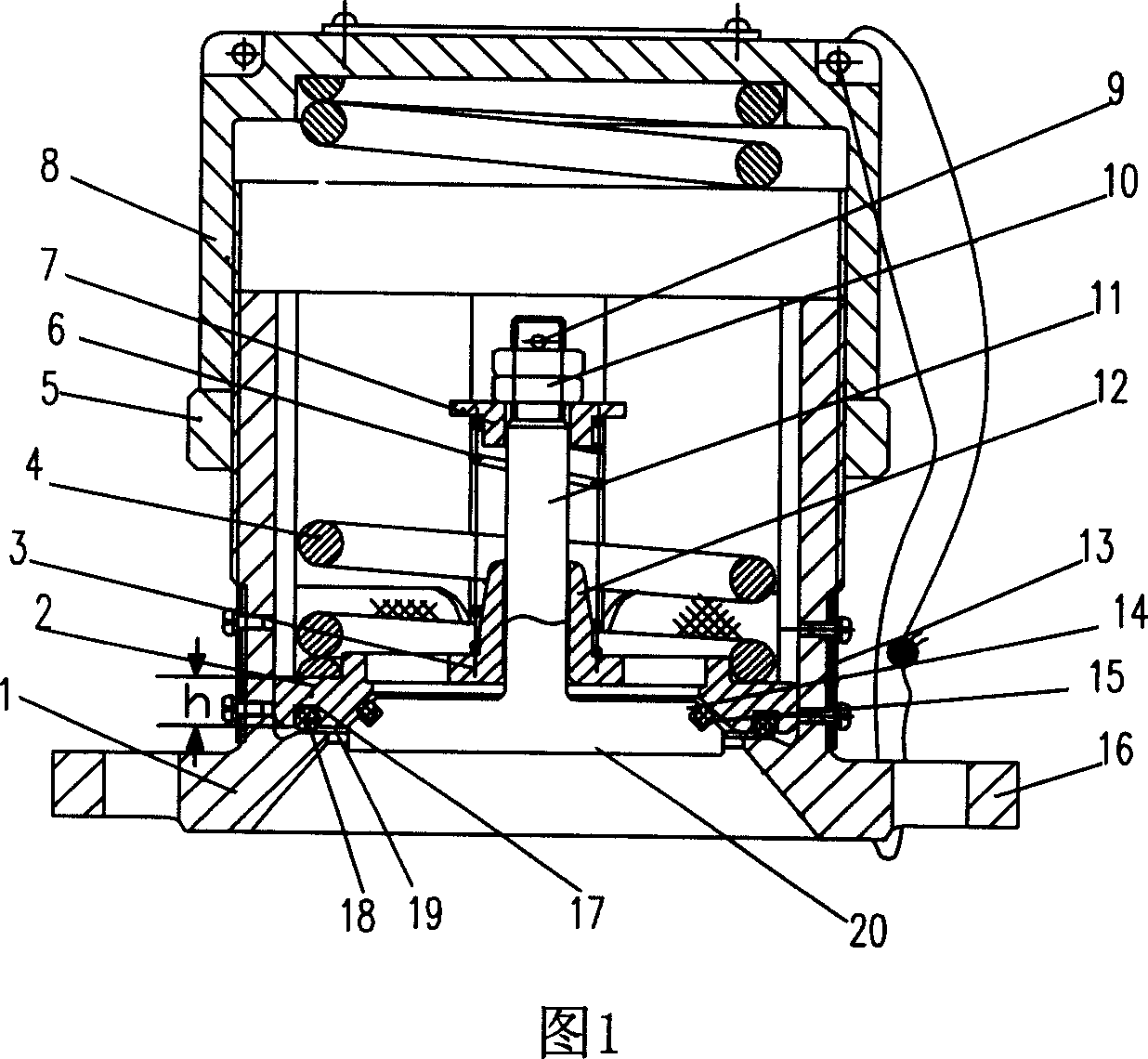 Tank vehicle mounted breathing type safety valve