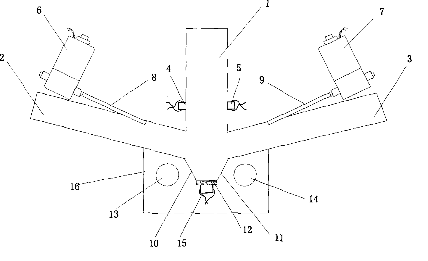 Automatic male and female sorting apparatus for cocoons judged by fluorescence color